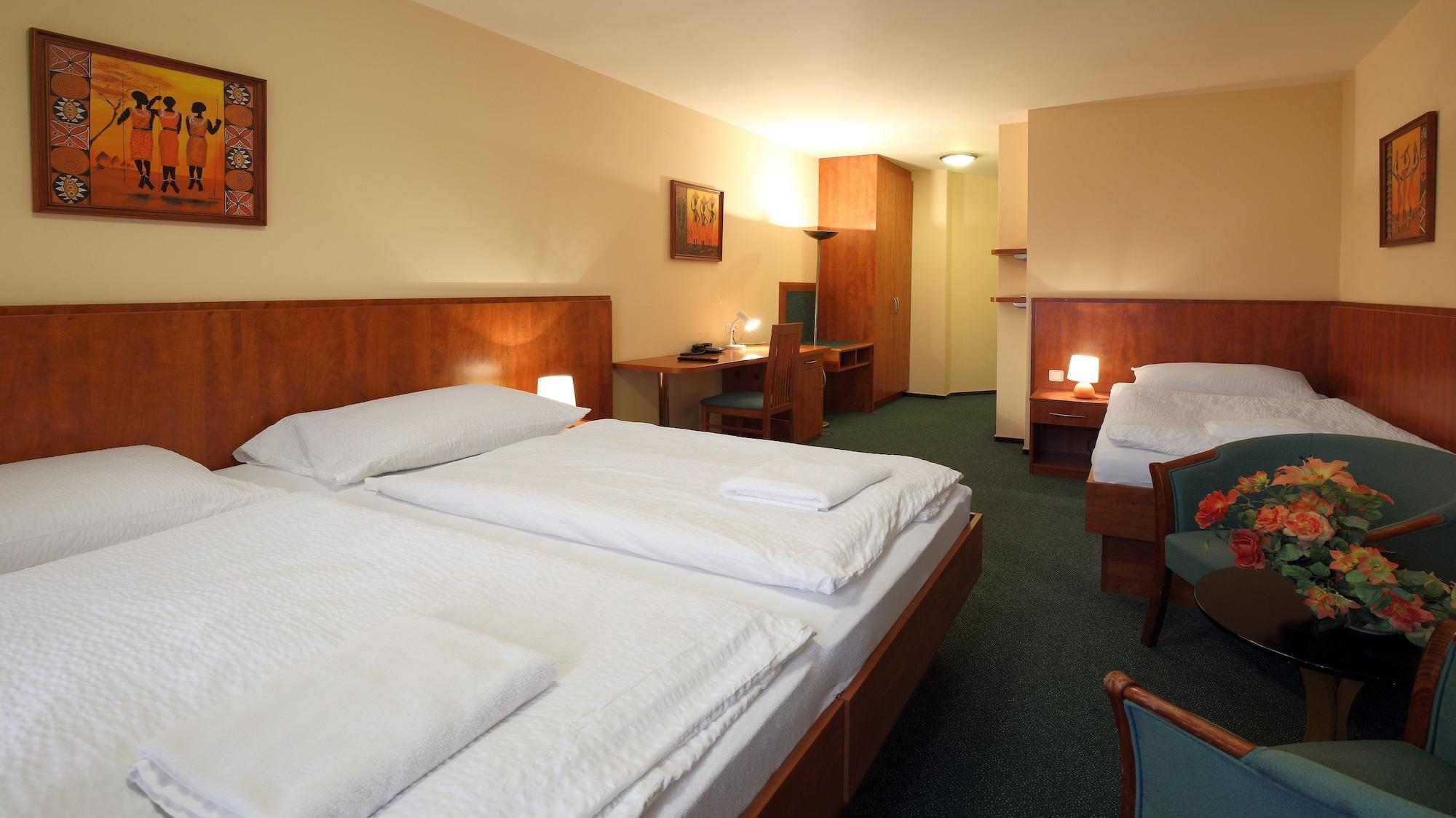 Hotel Palace Plzeň Dış mekan fotoğraf