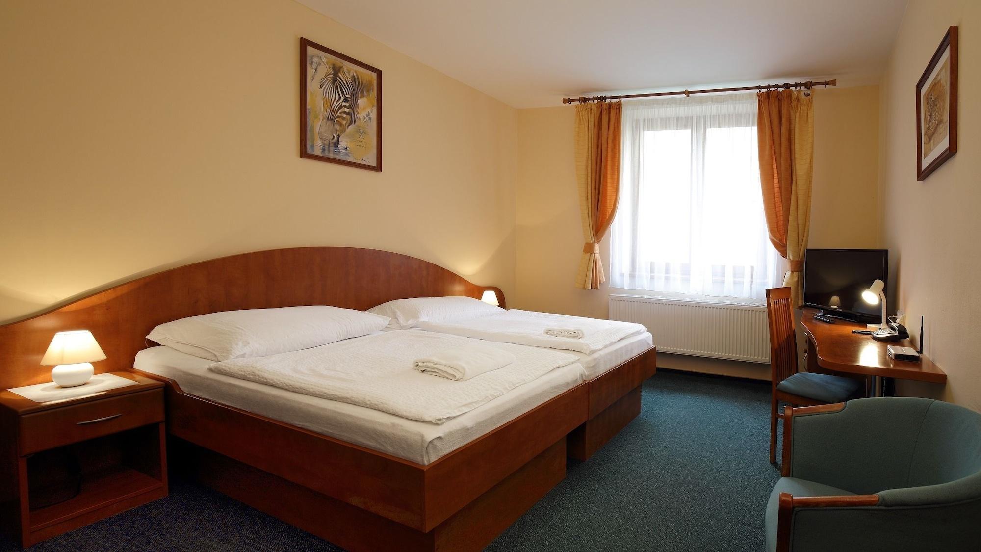 Hotel Palace Plzeň Dış mekan fotoğraf