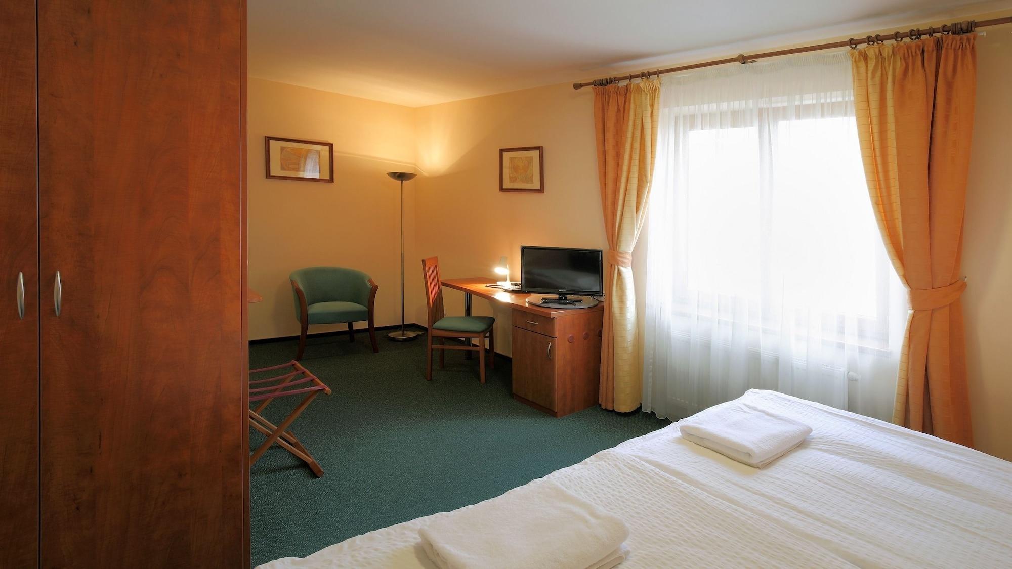 Hotel Palace Plzeň Dış mekan fotoğraf