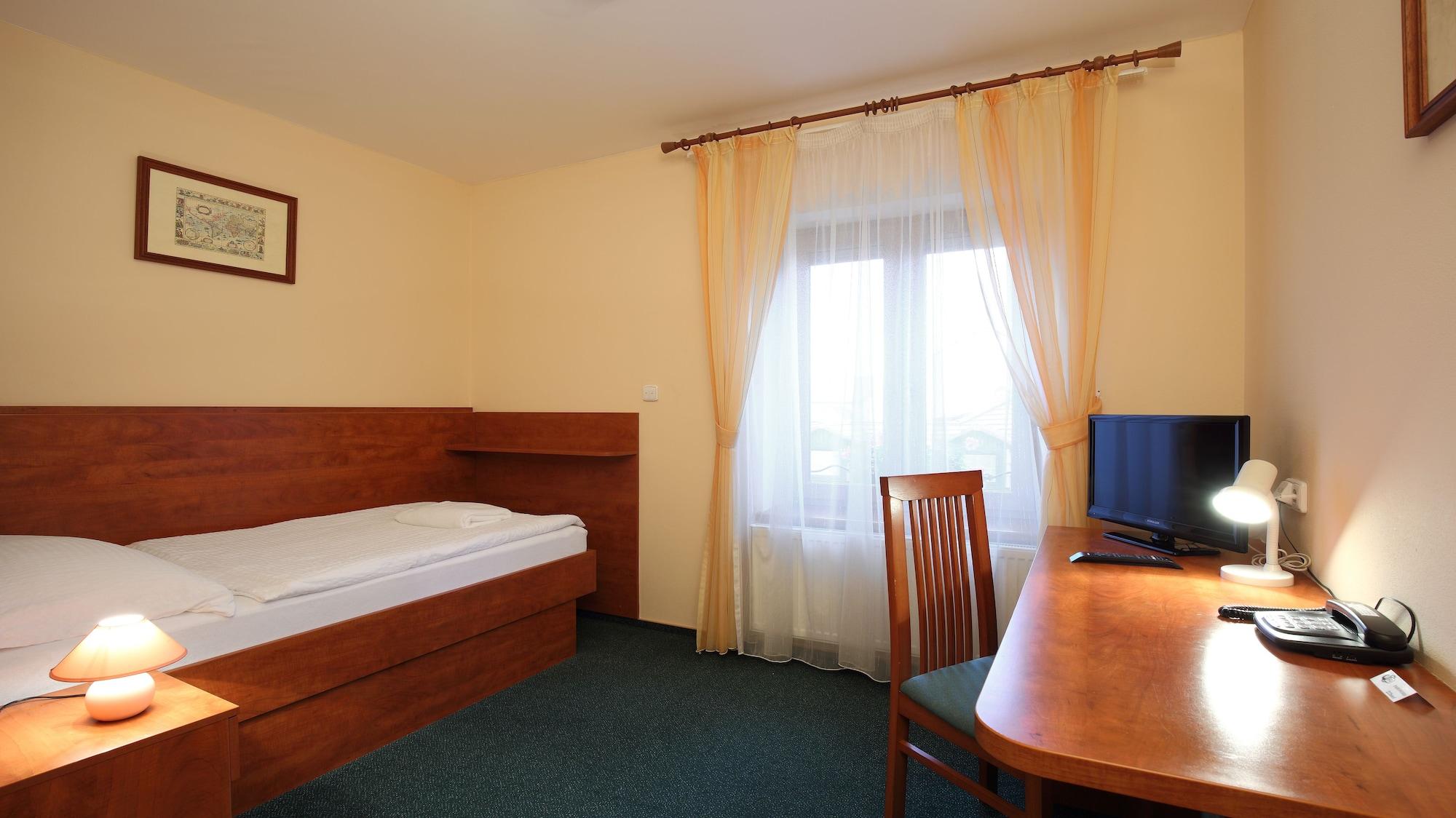 Hotel Palace Plzeň Dış mekan fotoğraf