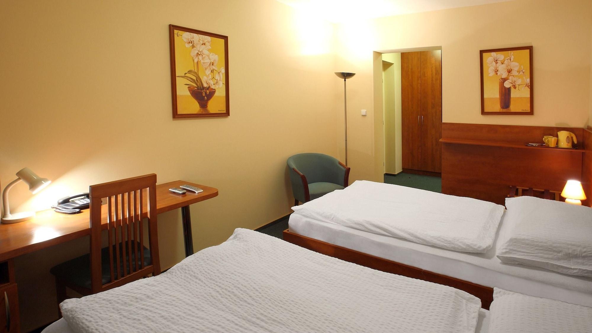 Hotel Palace Plzeň Dış mekan fotoğraf