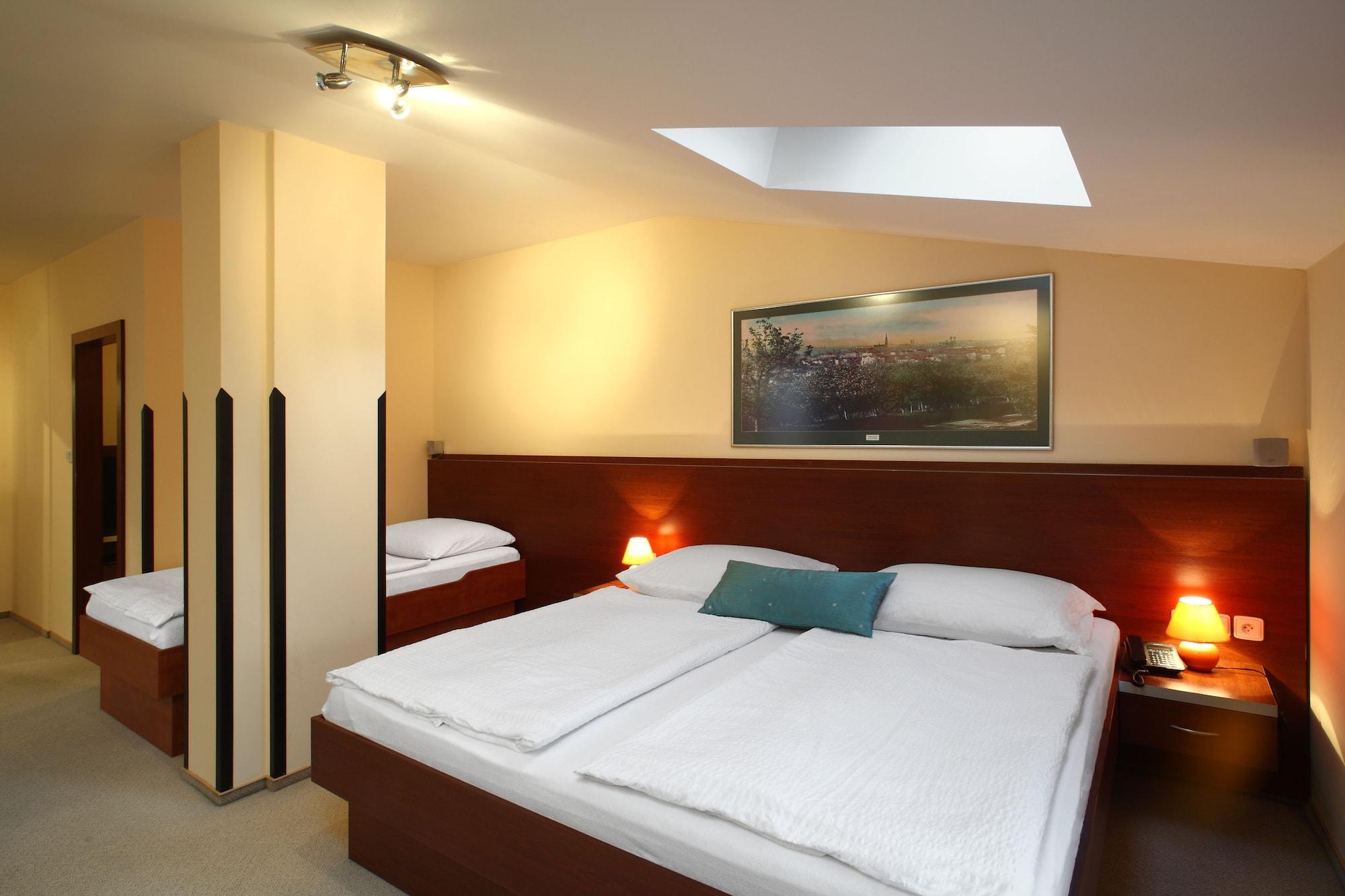 Hotel Palace Plzeň Dış mekan fotoğraf