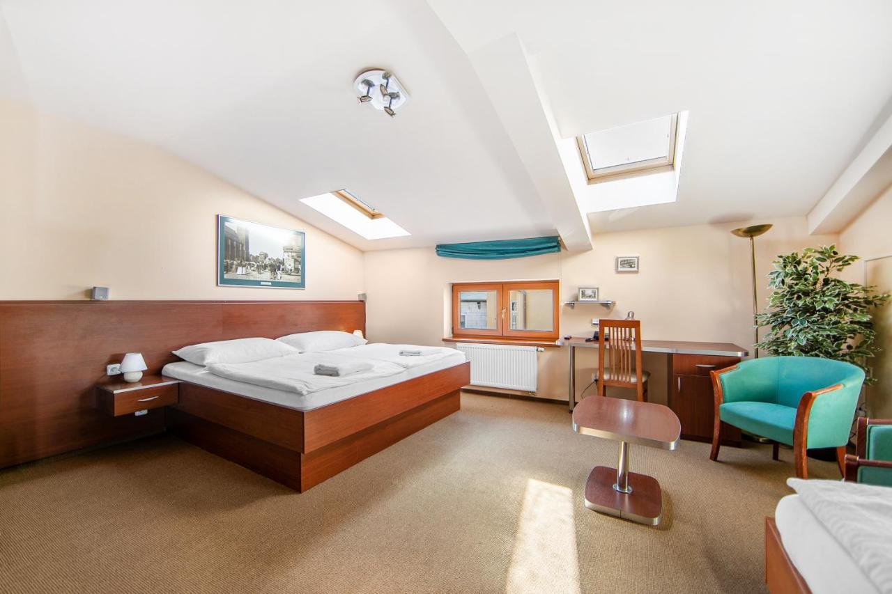 Hotel Palace Plzeň Dış mekan fotoğraf