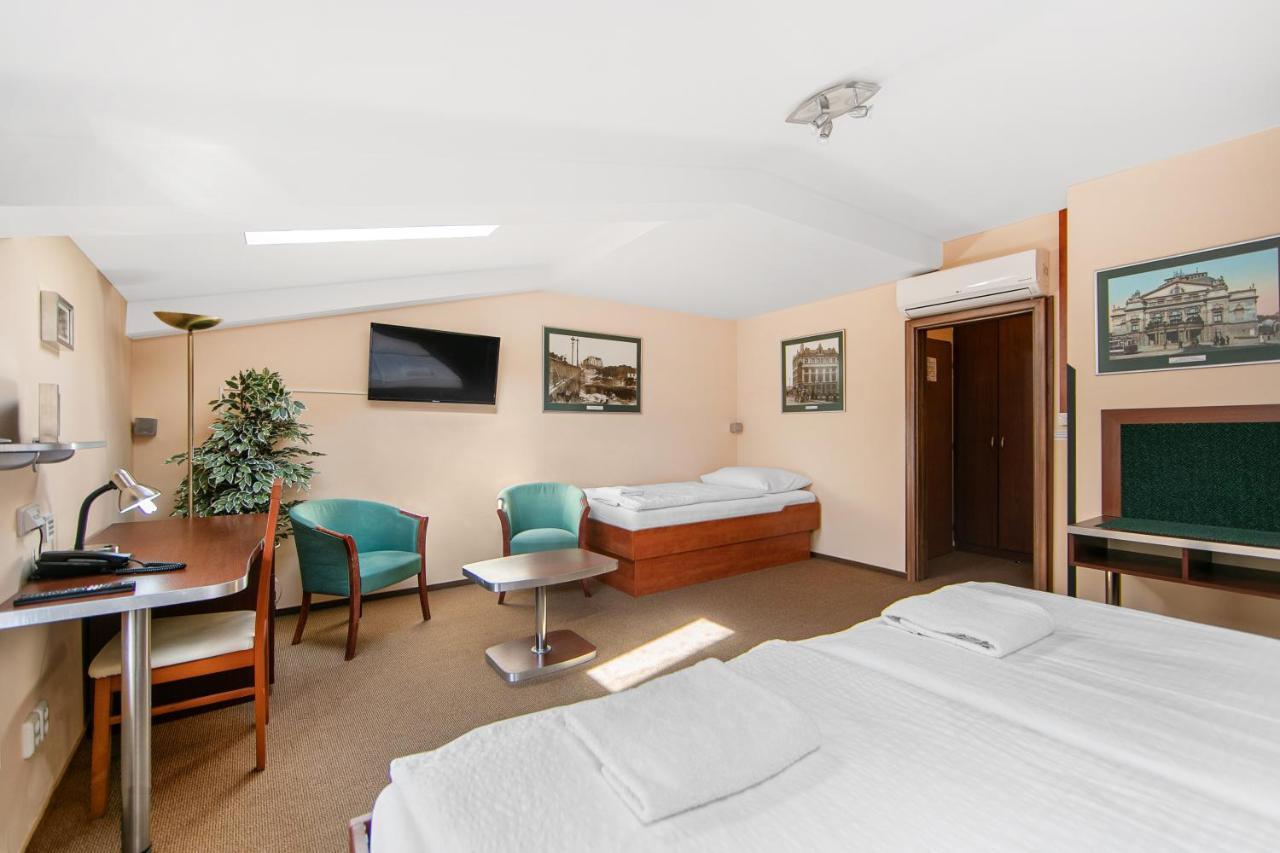 Hotel Palace Plzeň Dış mekan fotoğraf