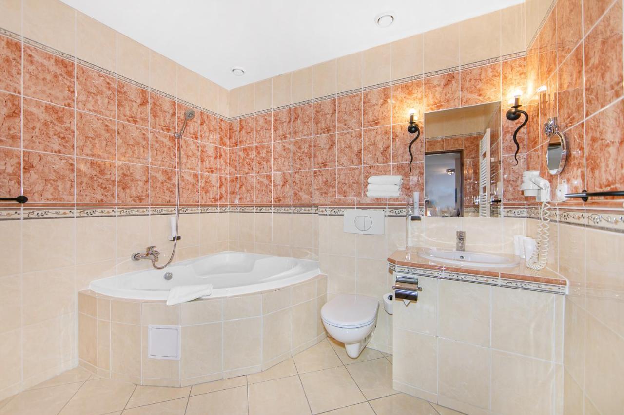 Hotel Palace Plzeň Dış mekan fotoğraf