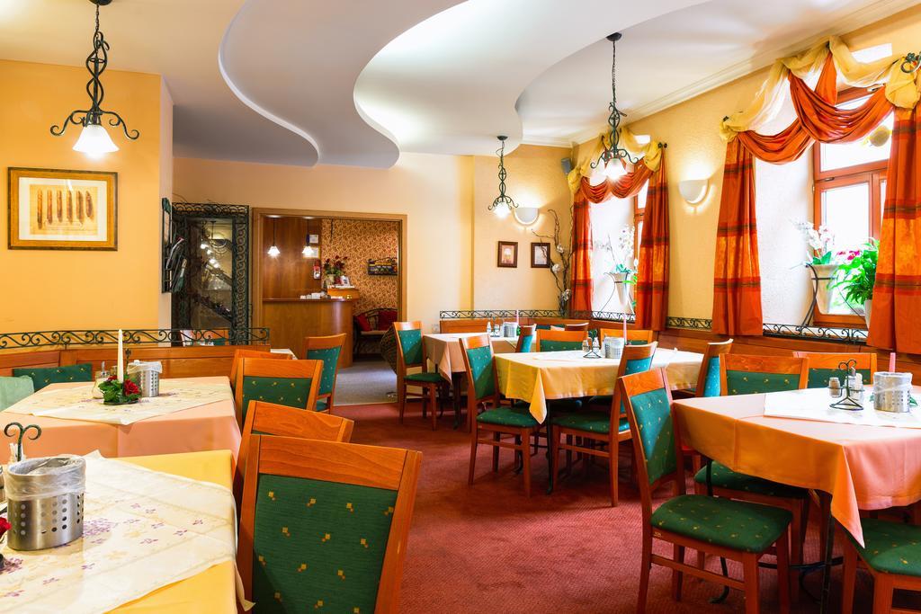 Hotel Palace Plzeň Dış mekan fotoğraf