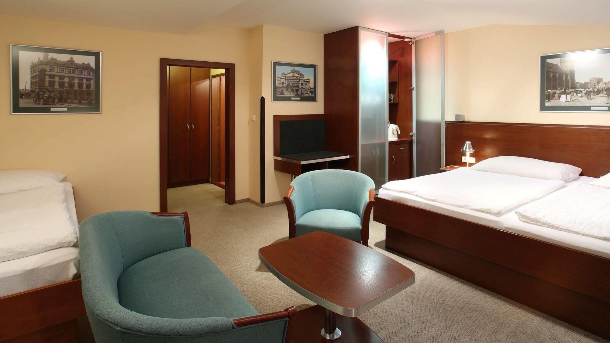 Hotel Palace Plzeň Dış mekan fotoğraf